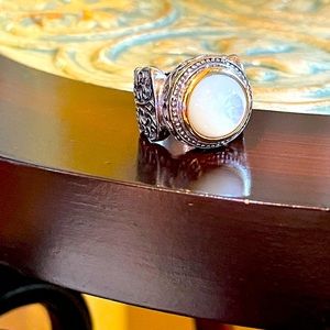 Mother of pearl 2 tone ring 925 SS size 8